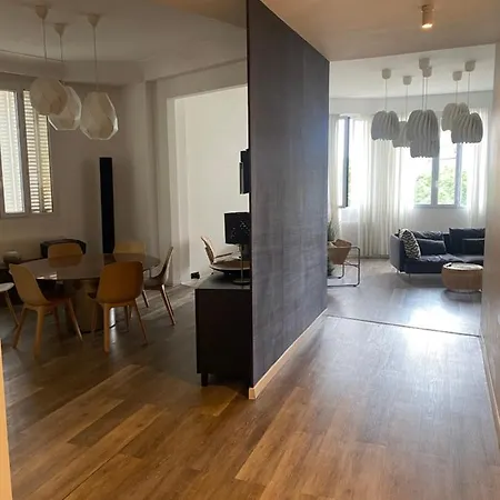 A Deux Pas De Champs Elysees /Arc De Triomphe Apartment